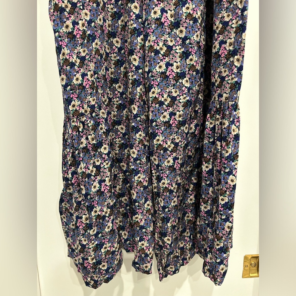Natural Life flowered pants with flare bottoms - Picture 3 of 8